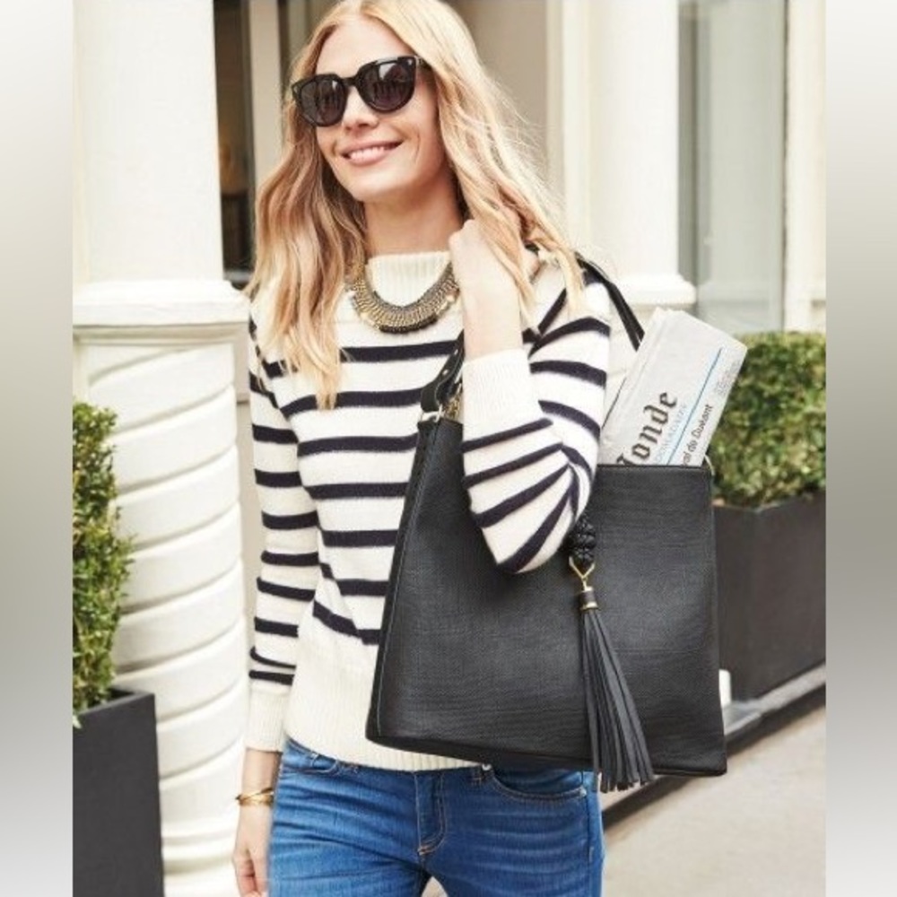 Stella & Dot Hayes Tassel Hobo Purse GUC - Picture 10 of 13